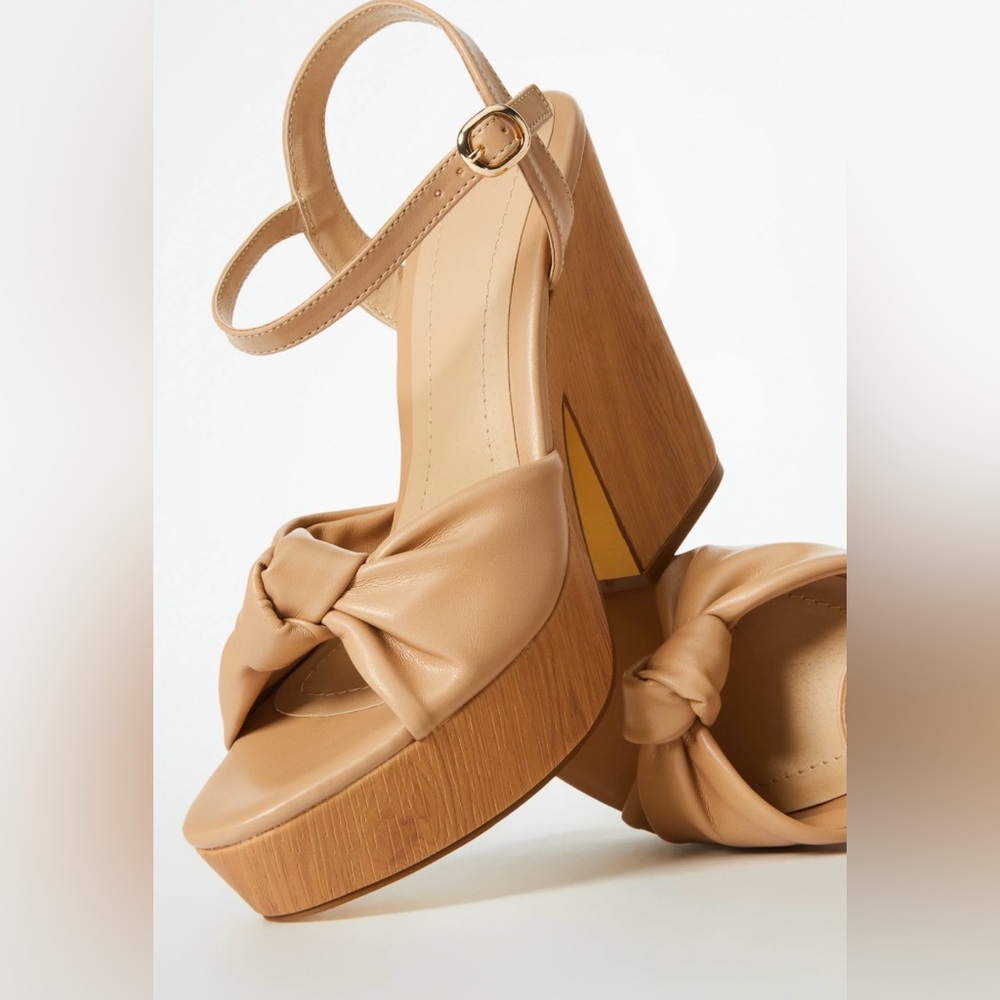 Tan platform heeled sandal nwt size 7.5 SALE